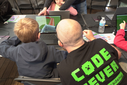 Leer de basis van programmeren in Minecraft education!