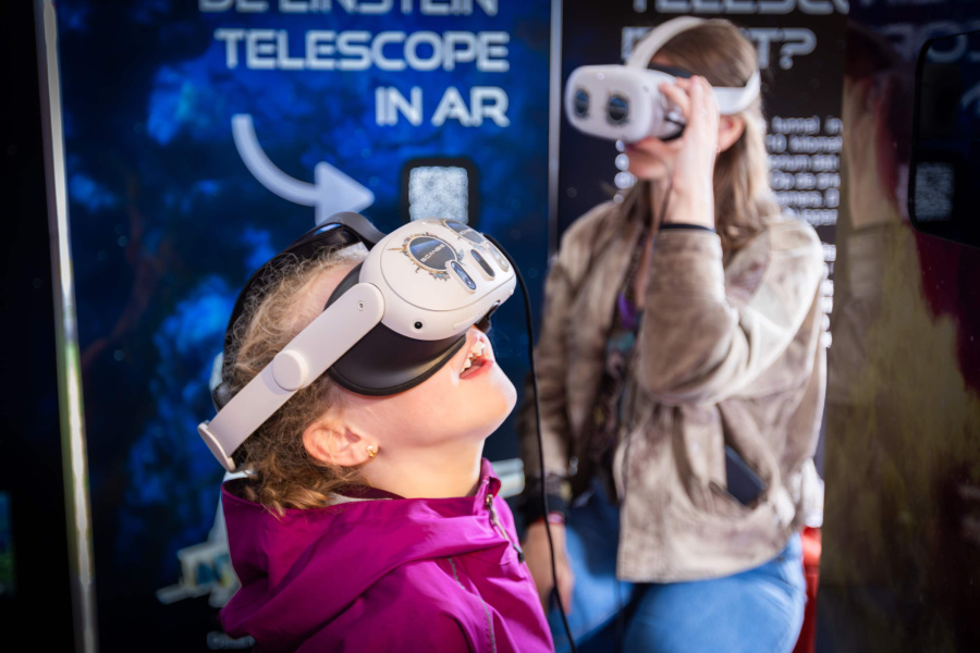 Ontdek hoe de revolutionaire Einstein Telescoop zwaartekrachtgolven zal detecteren en het donkere heelal in kaart brengt!